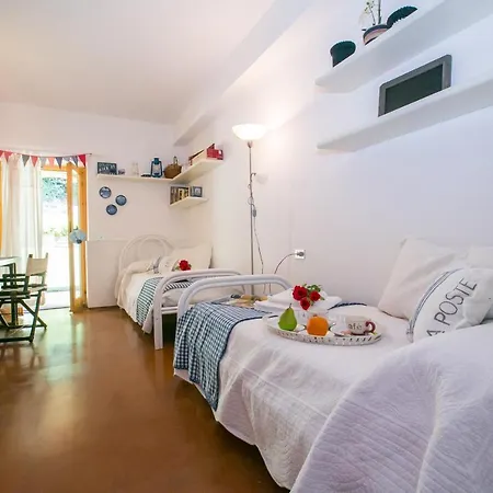 San Siro Sleeps 6 Appartamento *