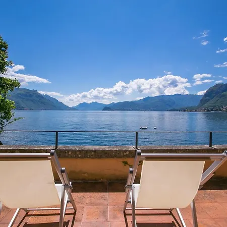 San Siro Sleeps 6