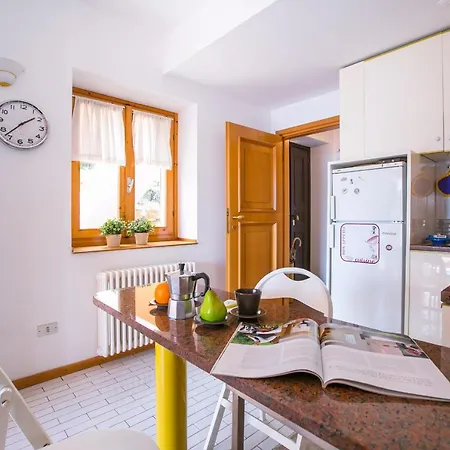 San Siro Sleeps 6 San Siro (Lombardy)