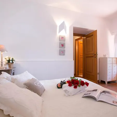 Lägenhet San Siro Sleeps 6