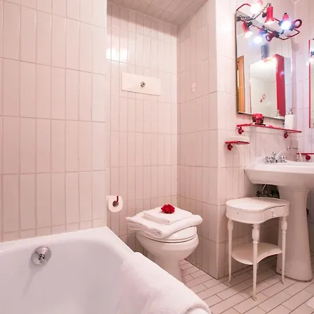 San Siro Sleeps 6 San Siro (Lombardy)