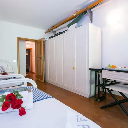 San Siro Sleeps 6 San Siro (Lombardy)