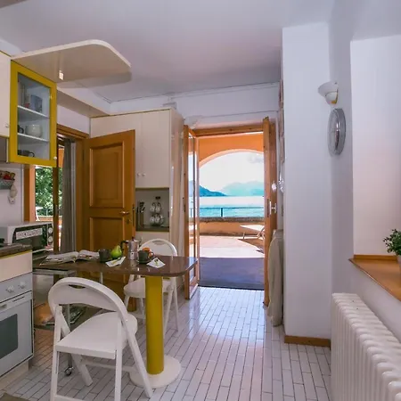 San Siro Sleeps 6